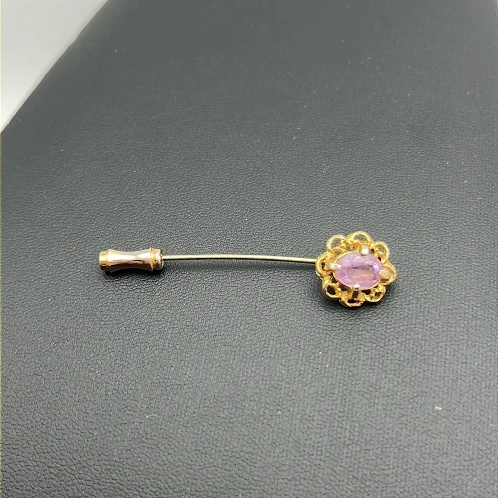 Delicate vintage gold tone stick pin light purple/lavender center “stone” - Picture 4 of 8